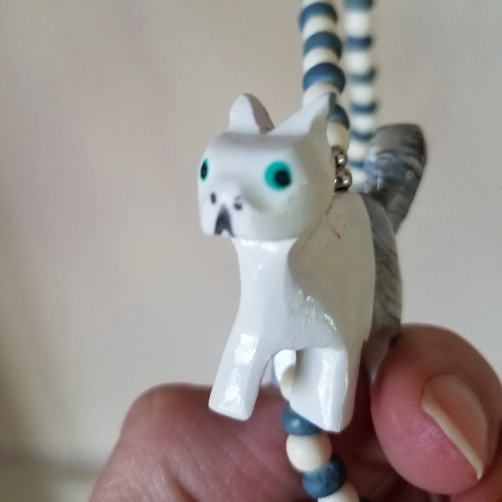 Cat necklace white blue beads double strands - Picture 4 of 6